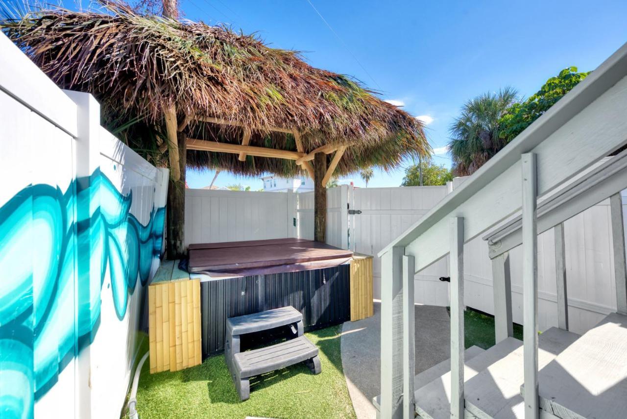 Mermaid House With Pool Jacuzzi Steps To Siesta Key Beach サラソータ エクステリア 写真